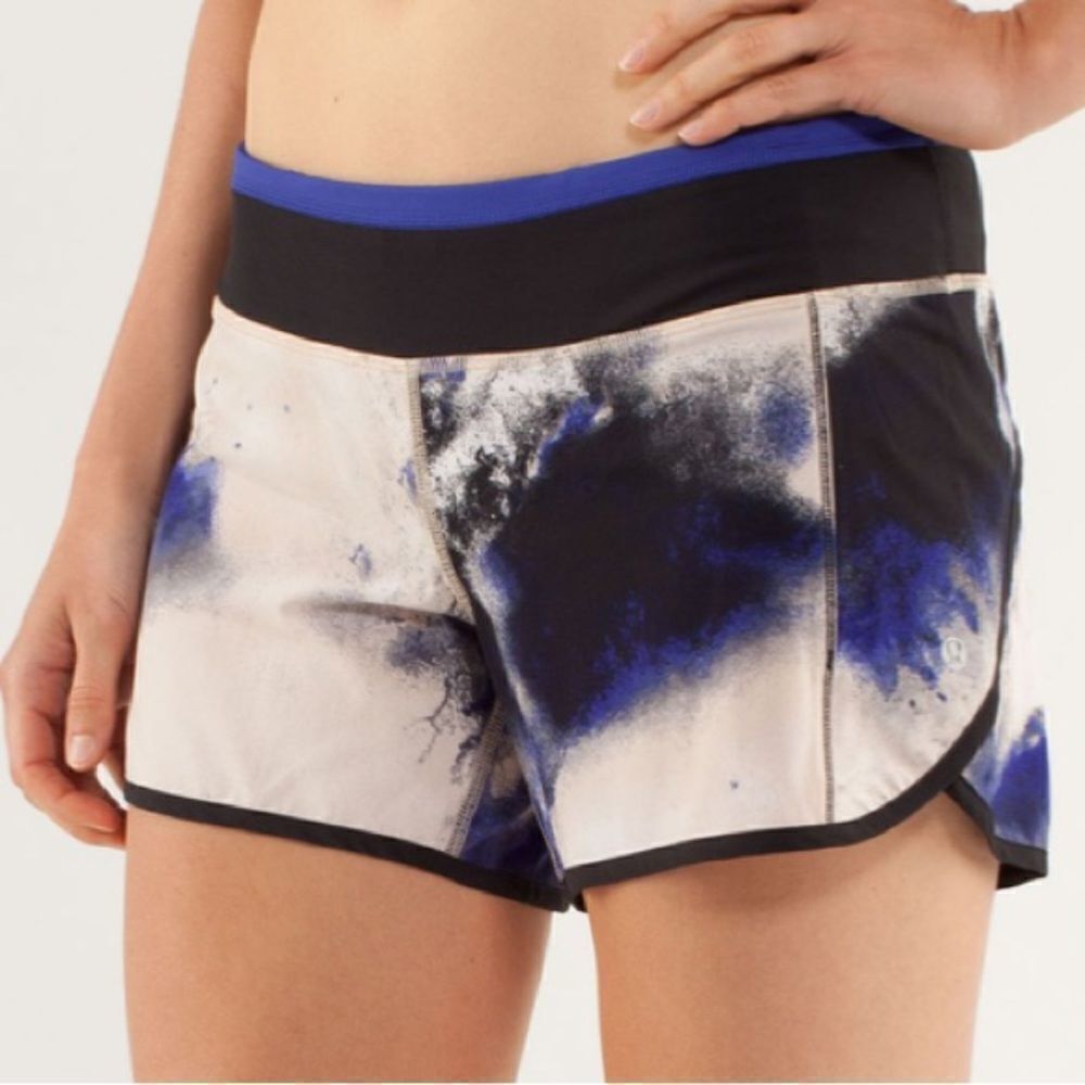 Lululemon turbo run short pigment blue black